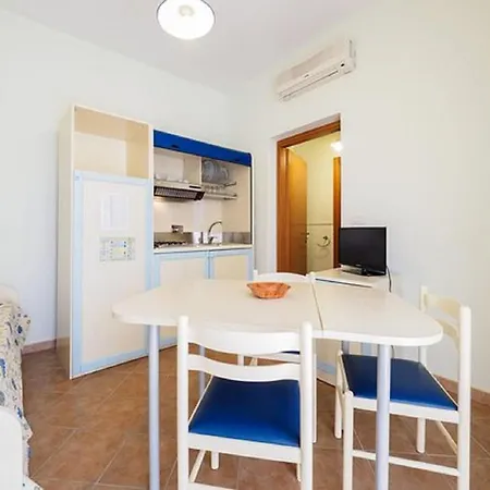 Lido Sunny Apartments Hotel *